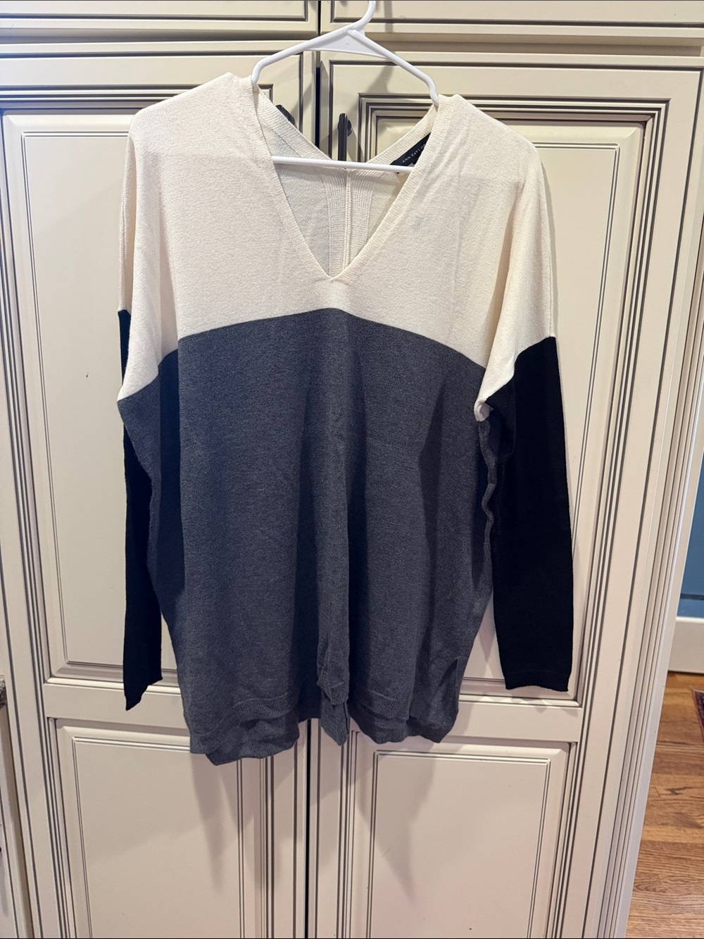 Ann Taylor Cream, Black and gray Knit Sweater -